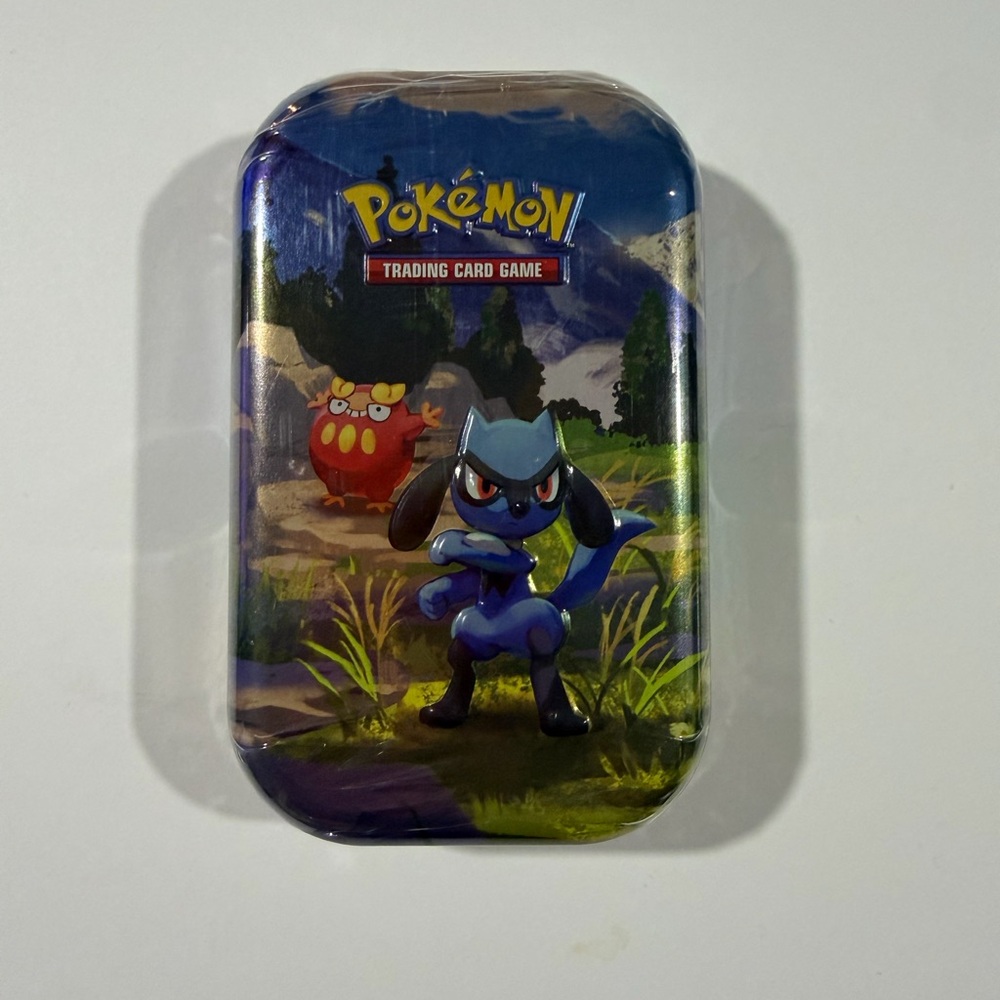 Pokemon Blue and Red Tin Featuring Riolu & Darumaka